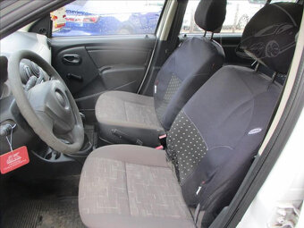 Dacia Sandero 1,4 i - 8
