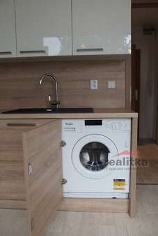 Pronájem luxusního bytu 1+1 s terasou, Opava, ul. Holasická - 8