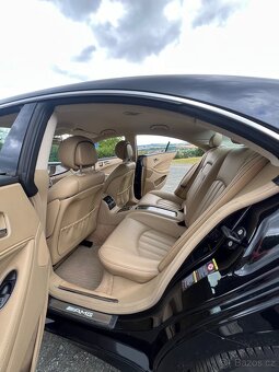Mercedes-Benz CLS 550 (M273 7G-Tronic Speedshift), benzín - 8