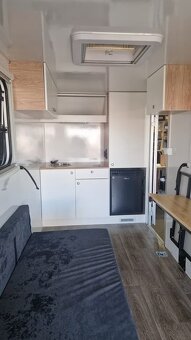 Karavan Everest Motocamp - 8