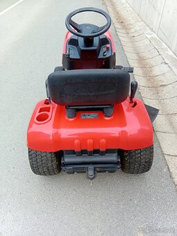 Prodám zahradní traktor Twin-Cut 12.5Hp - 8