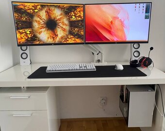 Custom Water-Cooled Gaming PC (Mini-ITX, RTX 3090) - 8