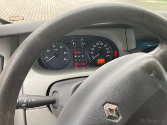 Renault TRAFIC 9 míst (8+1), 1.9dci 74kw, rok 2003 - 8
