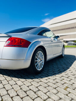 Audi TT 8n - 8