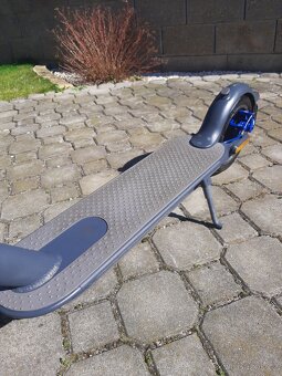 Prodám Elektrickou koloběžku Xiaomi Electric Scooter 3 - 8