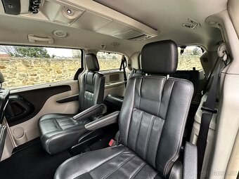 LANCIA VOYAGER 2.8L 131KW CRD - 8