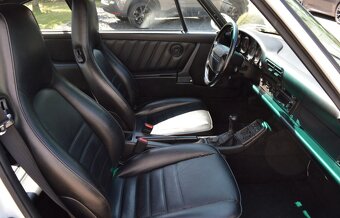 Porsche 964 Carrera 4 - 8
