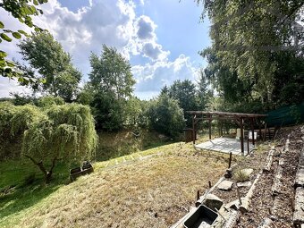 Zahrada (365m2) s chatou (16 m²), pergolou a kolnou - Tachov - 8