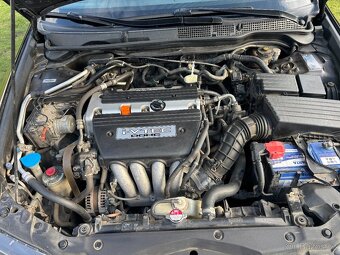 Honda Accord 2.0i V-tec - 8