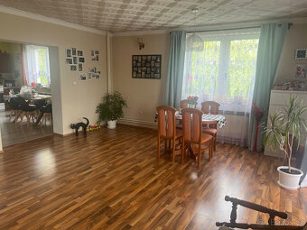 Prodej rodinného domu 7+1 Křinec, 210m², pozemek 619 m² - 8