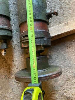 Hydraulické písty Desta DVHM 3222 - 8