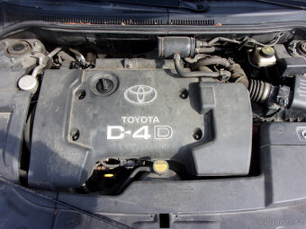 Toyota Avensis T25 combi - 8