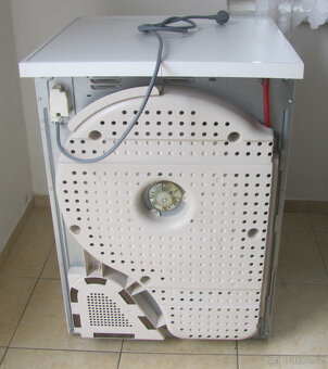 KONDENZAČNÍ SUŠIČKA AEG - 7KG - 8