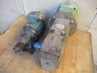 Elektropřevodovka 2ks.1,1kw-35ot.min.a 0,75kw-213ot.min. - 8