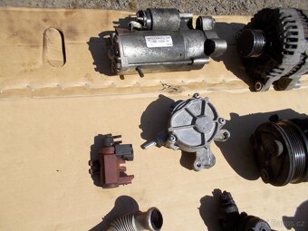 Díly motoru Ford Galaxy II 2.0TDCI 103kw QXWA - 8