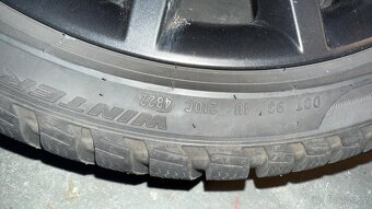 Alu kola Škoda Octavia 3 originál zimní pneu Pirelli 6,5mm - 8