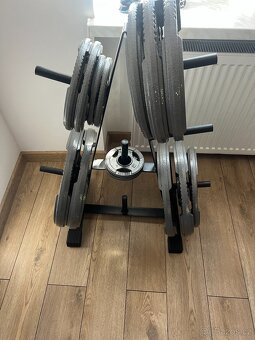 Kompletní sada fitness vybavení – kotouče, osy, lavice - 8