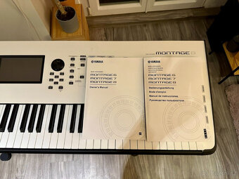 Yamaha Montage 8 White Limited Edition - vč. originální bale - 8