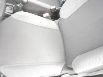 Toyota Aygo VVT-i 5 dvéřova rok 2020 - 8