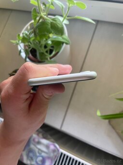 iPhone SE 2020 64GB White – plně funkční - 8