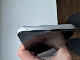 Apple iPhone XR 64GB bily - 8