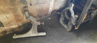 Hrotový soustruh Hungary MVE 340 - 8