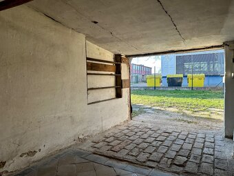 Prodej garáže 18 m² Pardubice, ul. Letecká - 8