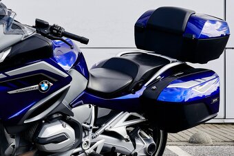 BMW R1200RT 2016 v barvě San Marino modrá metalíza, v plné v - 8