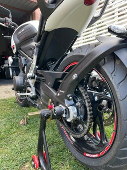 Triumph Trident 660 TP35KW - 8