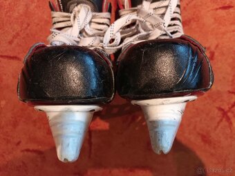 Hokejové brusle Bauer Vapor X800, vel. 8EE, EUR43, bez nožů - 8