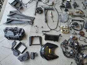 BMW S1000RR nahradni dily - 8