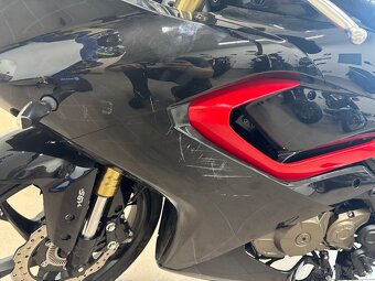 QJ motor SRK 125 R - 8