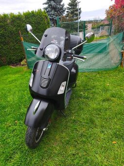 Vespa GTS 300i.e. Super (2011) velmi pěkná, 15tis.km, kufr, - 8