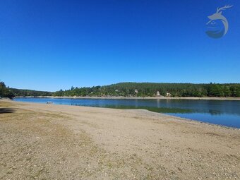 Chata u Hracholuské přehrady s možností trvalého bydlení - 8