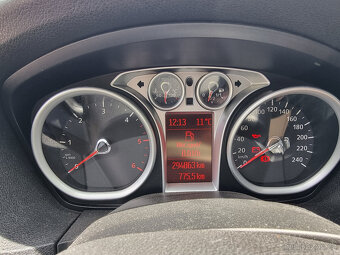 Ford Focus mk2 2.0 TDCi 100 kW - 8