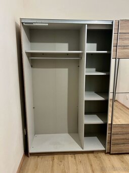 ZDARMA DOPRAVA obrovská šatní skříň 270x210x61 - 8