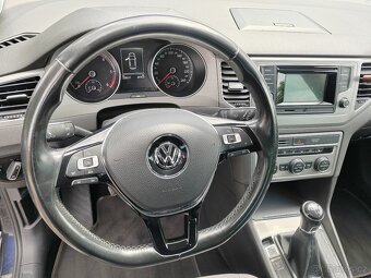 Volkswagen Golf - 8