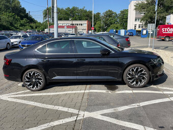 SUPERB 4, 3 NOVÁ ZIMNÍ ALU HELIX BLACK 235/40/19 R.V 2024 - 8