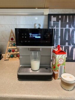 Kávovar Miele CM 6100 - 8