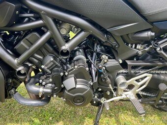 Yamaha Niken GT 2.299 km - 8