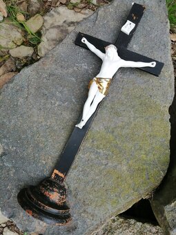 Kříž s Ježíšem Kristem - 8