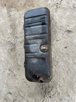 DÍLY NA STARÉ VOZY ŠKODA - 8