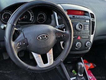 Kia Ceed combi, 1,6i benzín – pronájem - 8