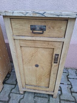 Stolek - 8
