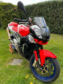 Aprilia Tuono - 8