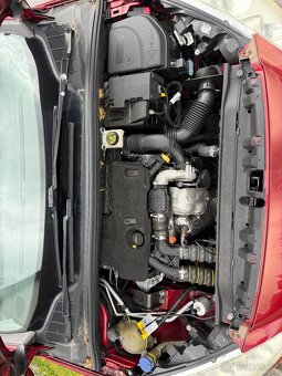 Peugeot 308 - 8