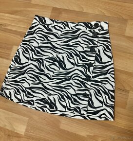 Černobílá sukně H&M vel. 36 - 8