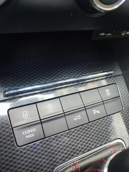 Škoda Octavia 3 RS combi 2.0TDi 135kW 4x4, Panorama, Webasto - 8