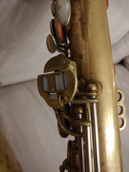 Tenorový saxofon King Super 20 Series I z roku 1946 - 8