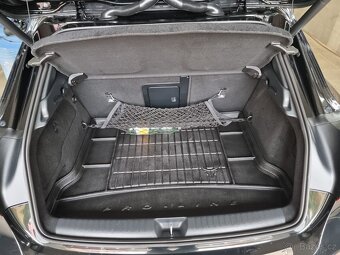 Mercedes Benz GLA 200D - 74t.km orig. , 2.majitel ,stav 1A - 8